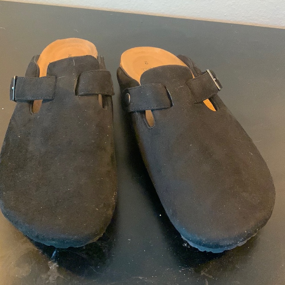 Clogs